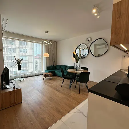 Topiel 18 Executive Apartment Warsaw